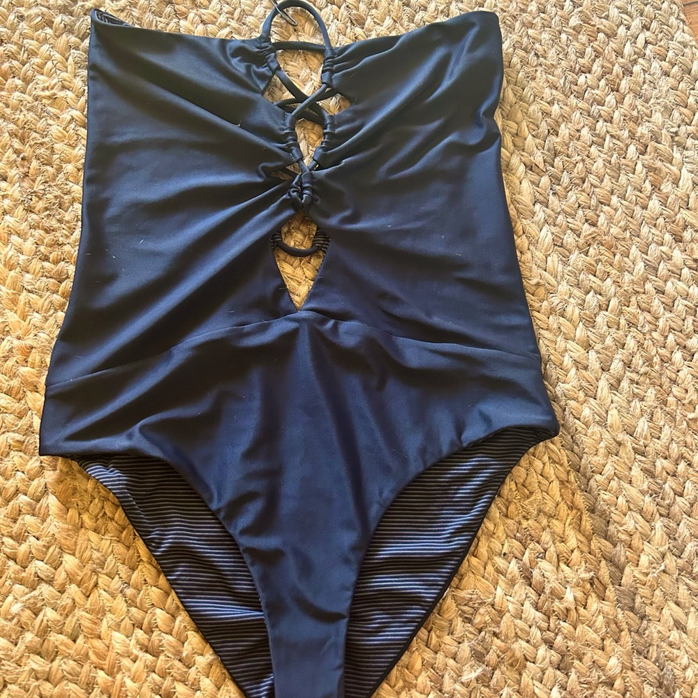 Acacia swimwear Bronx one piece in black